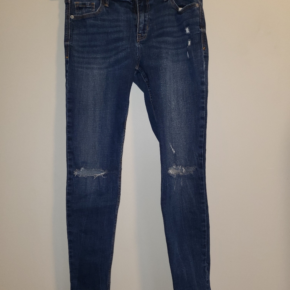 Old Navy Rockstar Ripped Jeans Size 6